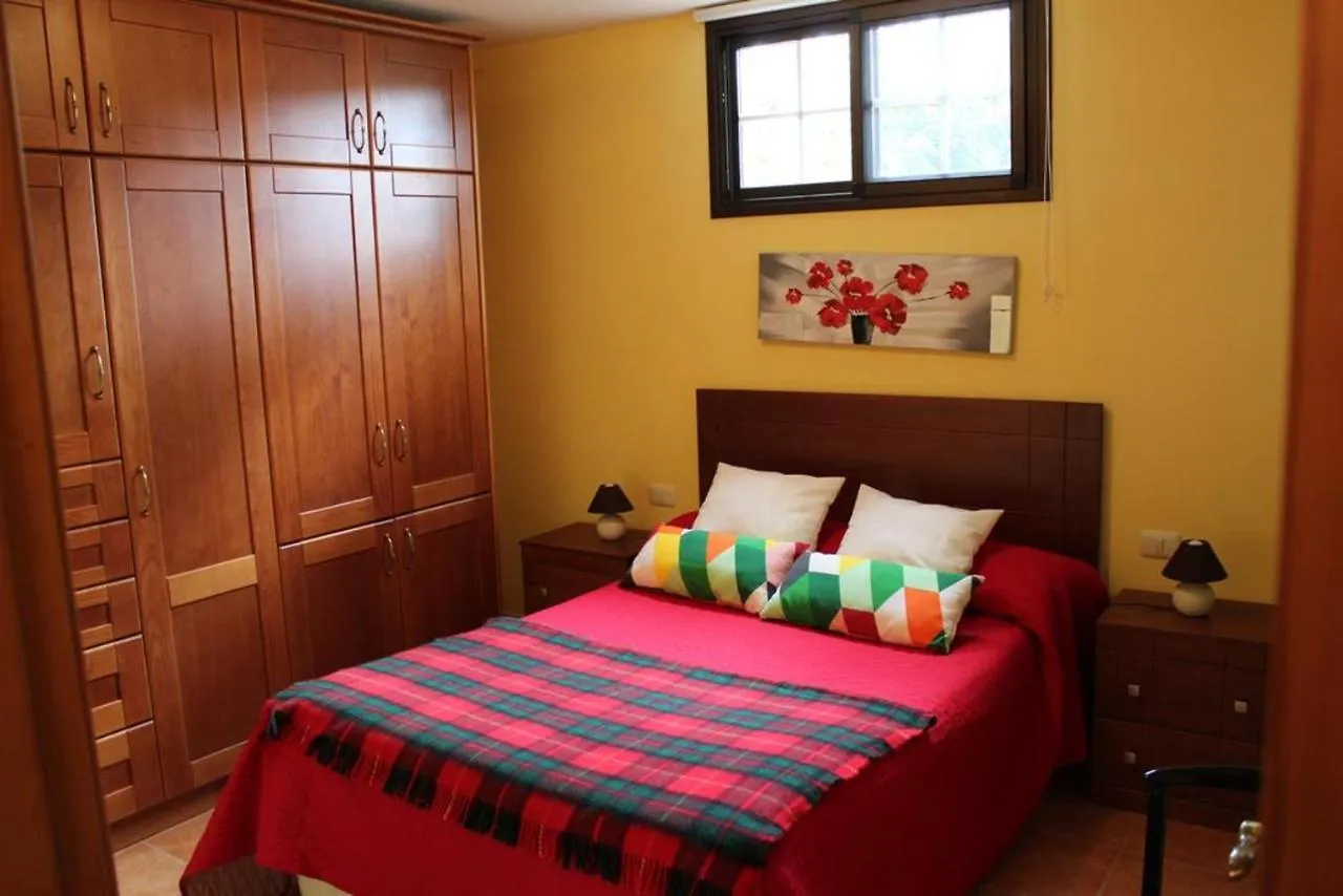 Cosy Chalet: Panoramic Views in Icod De Los Vinos